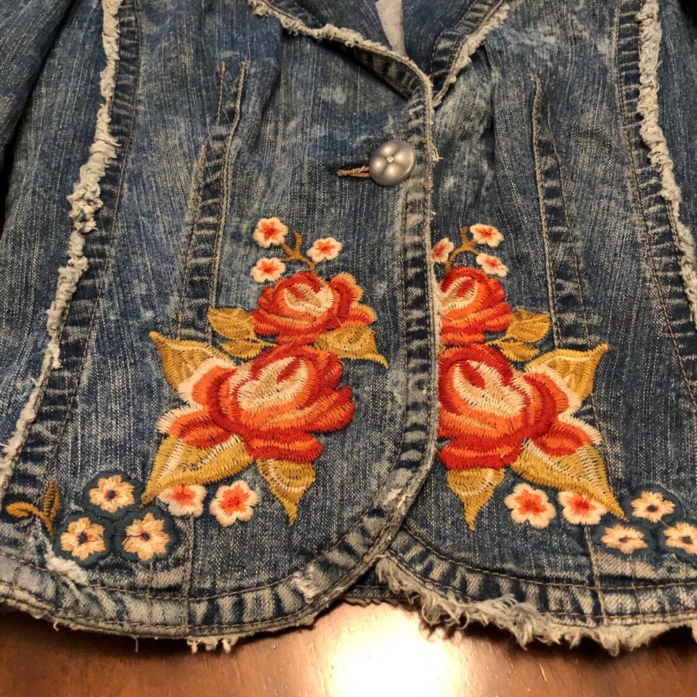 Hikit embroidered jean jacket, size S - Picture 4 of 6